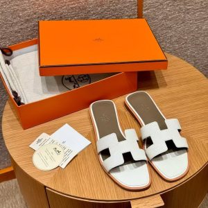Hermes Oran Sandal Women Epsom Calfskin Blanc Etoupe - Image 4