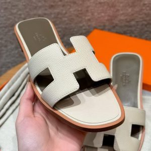 Hermes Oran Sandal Women Epsom Calfskin Craie Etoupe - Image 11