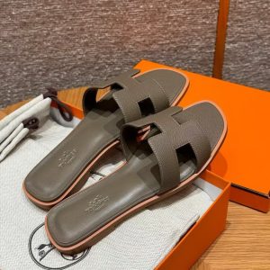 Hermes Oran Sandal Women Epsom Calfskin Etoupe H202272Z X3350 - Image 17