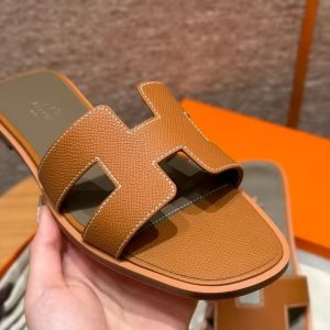 Hermes Oran Sandal Women Epsom Calfskin Gold Etoupe - Image 11