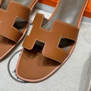 Hermes Oran Sandal Women Epsom Calfskin Gold Etoupe - Image 10