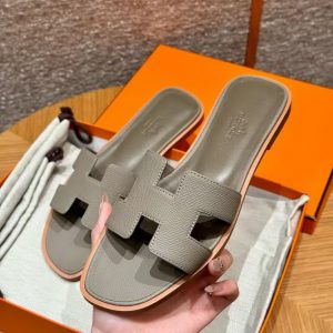 Hermes Oran Sandal Women Epsom Calfskin M8 Gris Asphalte - Image 13