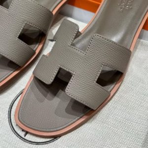 Hermes Oran Sandal Women Epsom Calfskin M8 Gris Asphalte - Image 7