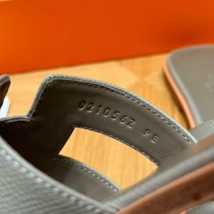 Hermes Oran Sandal Women Epsom Calfskin M8 Gris Asphalte - Image 5