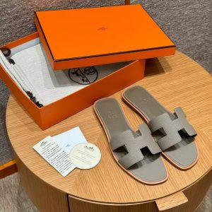 Hermes Oran Sandal Women Epsom Calfskin M8 Gris Asphalte - Image 4