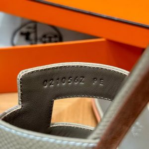 Hermes Oran Sandal Women Epsom Calfskin Trench Etoupe - Image 6