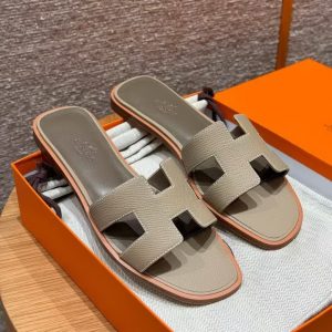 Hermes Oran Sandal Women Epsom Calfskin Trench Etoupe - Image 5