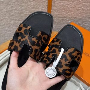Hermes Oran Sandal Women Moire Calfskin Gold Noir H212177Z 20360 - Image 7
