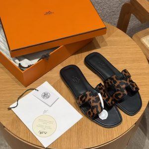 Hermes Oran Sandal Women Moire Calfskin Gold Noir H212177Z 20360 - Image 5