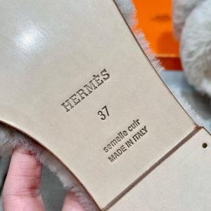 Hermes Oran Sandal Women Shearling Beige Camel - Image 4
