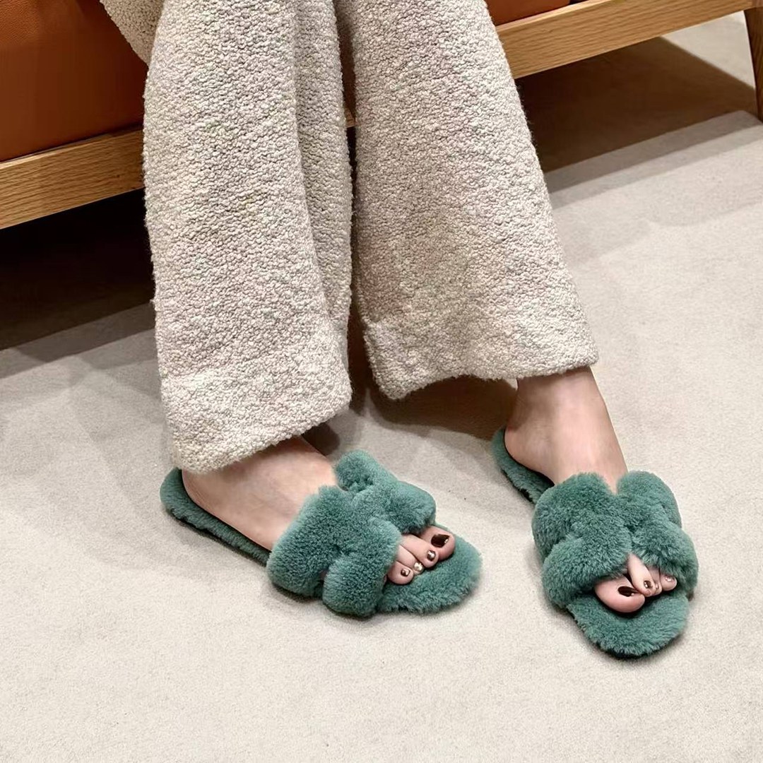 Hermes Oran Sandal Women Shearling Green - Image 3