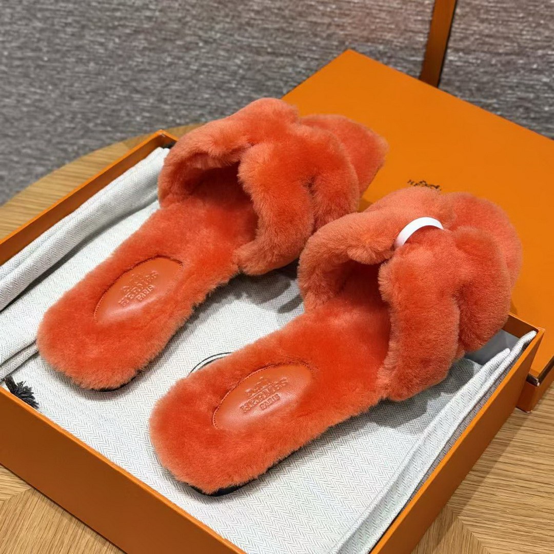 Hermes Oran Sandal Women Shearling Royge De Turin - Image 2