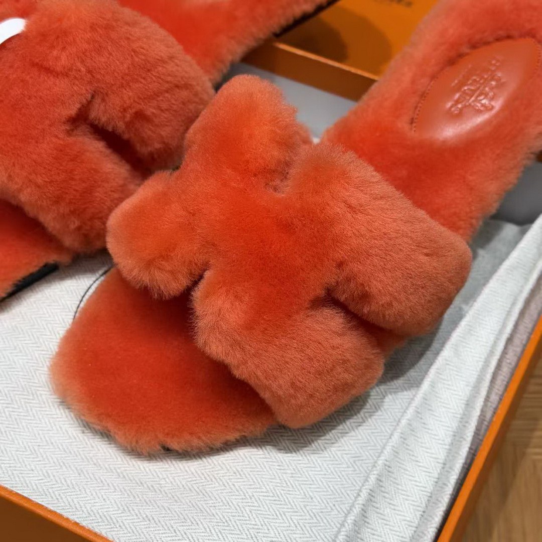 Hermes Oran Sandal Women Shearling Royge De Turin - Image 6