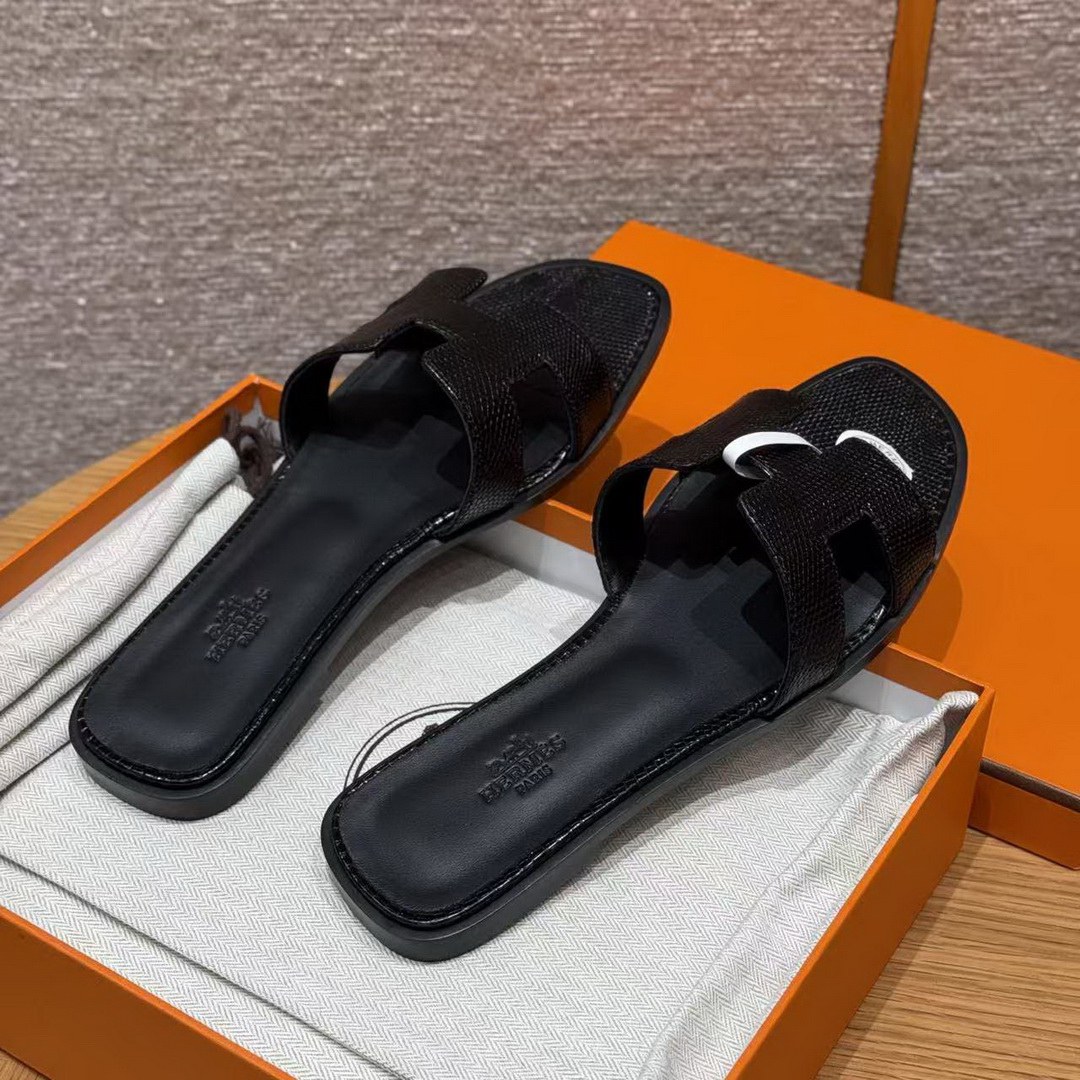 Hermes Oran Sandal Women Shiny Java Lizard Noir - Image 17