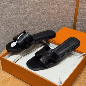 Hermes Oran Sandal Women Shiny Java Lizard Noir - Image 6