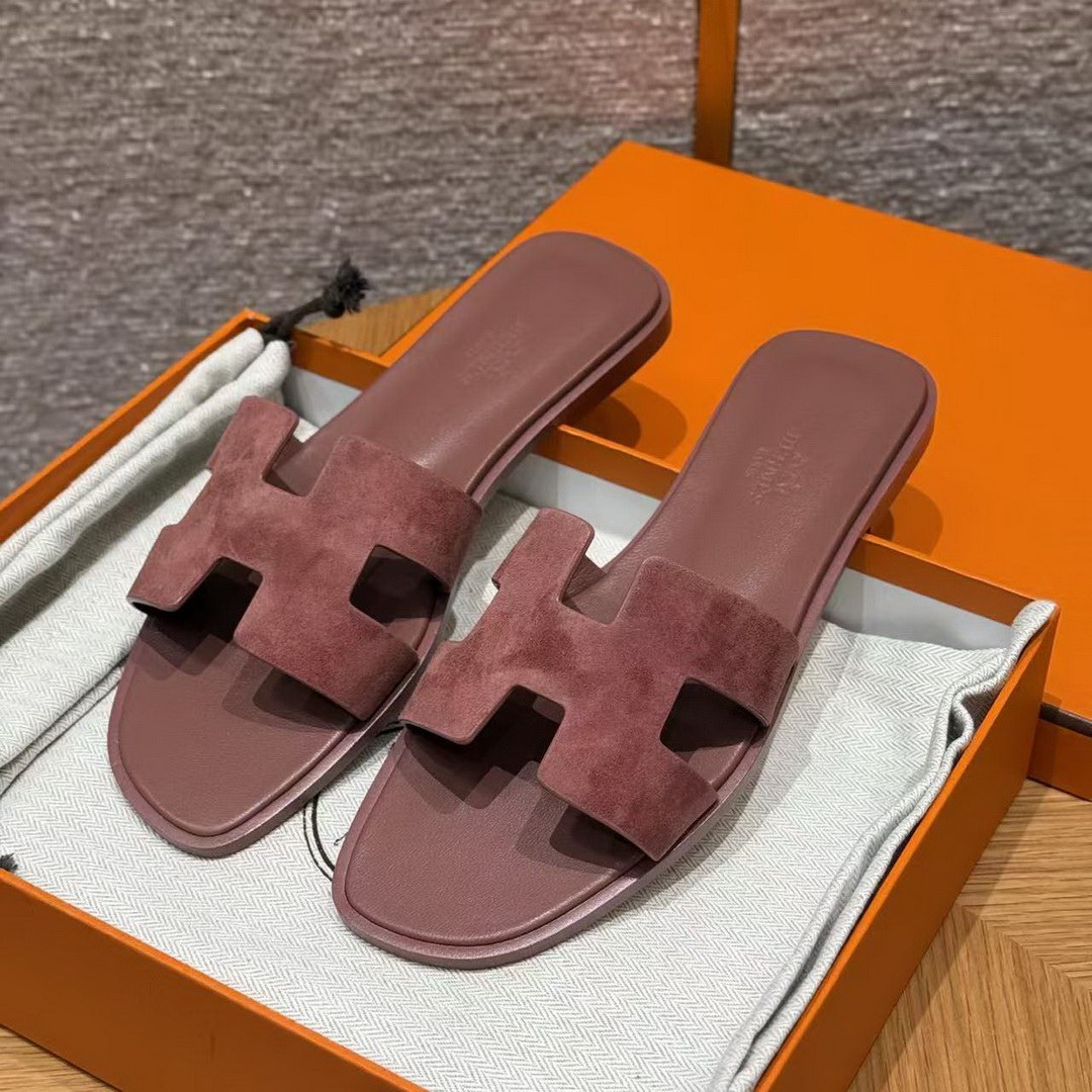 Hermes Oran Sandal Women Suede Goatskin Vintage Rose Color