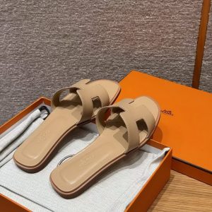 Alternative view of Hermes Oran Sandal Women Swift Calfskin Beige Albinos