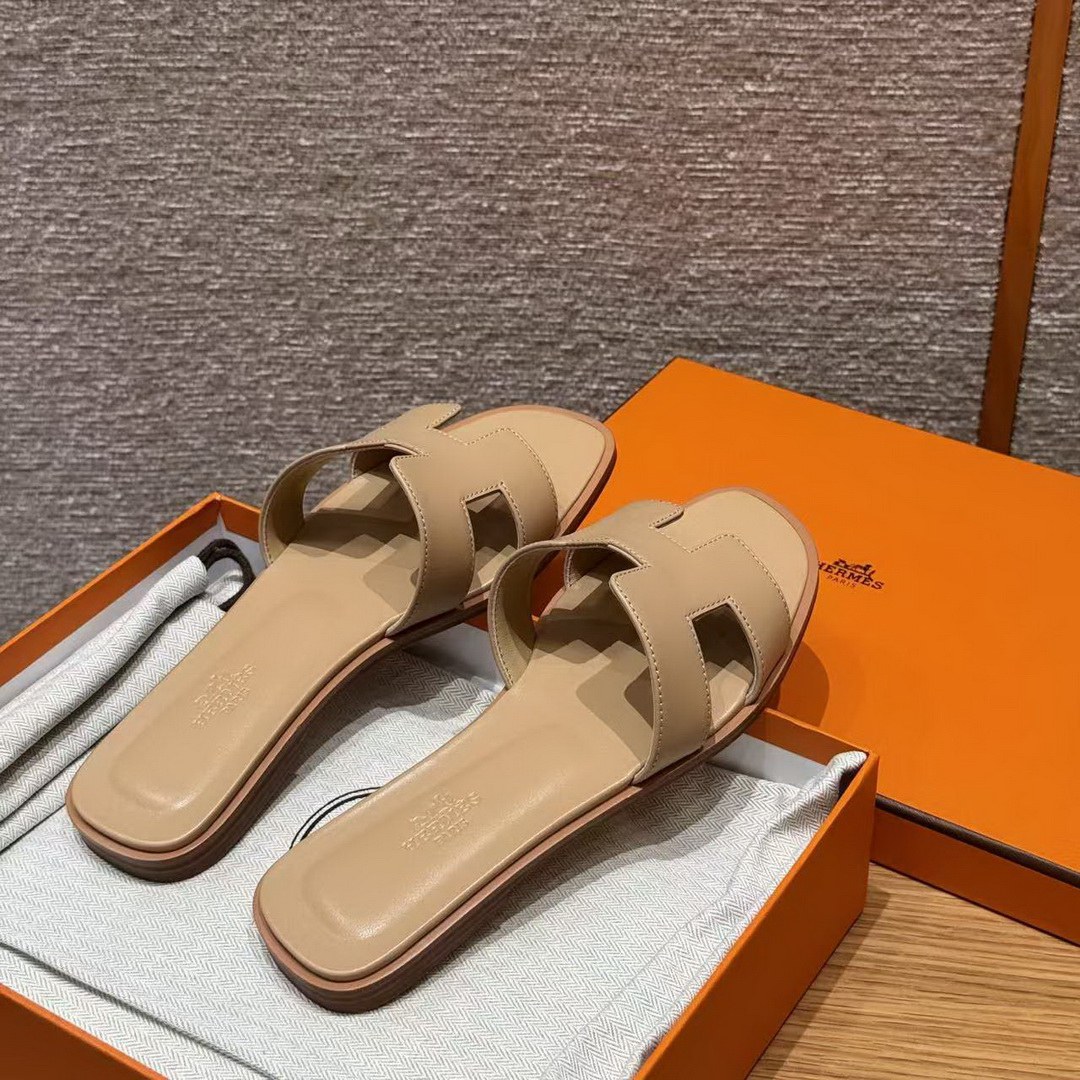 Hermes Oran Sandal Women Swift Calfskin Beige Albinos - Image 2