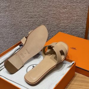 Hermes Oran Sandal Women Swift Calfskin Beige Albinos - Image 11