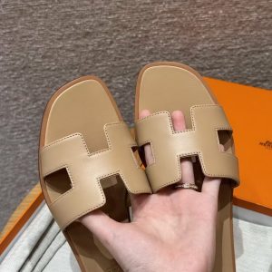 Hermes Oran Sandal Women Swift Calfskin Beige Albinos - Image 9