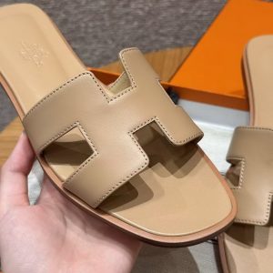 Hermes Oran Sandal Women Swift Calfskin Beige Albinos - Image 8