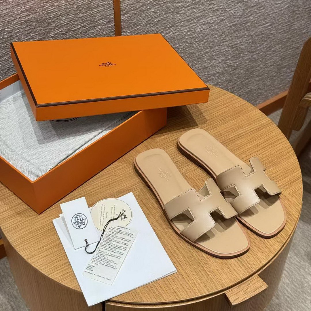 Hermes Oran Sandal Women Swift Calfskin Beige Albinos - Image 3