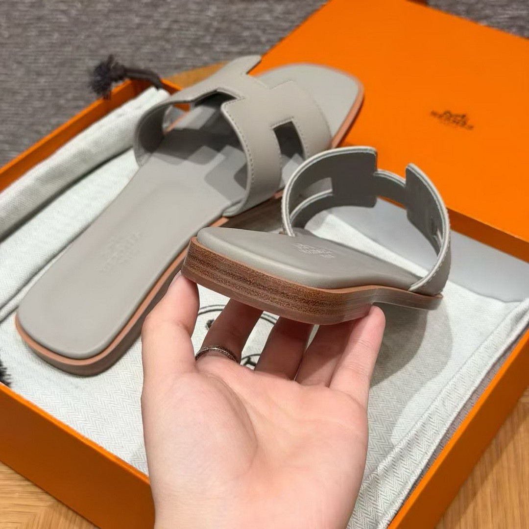 Hermes Oran Sandal Women Swift Calfskin Beige Nomade H202230Z 32400 - Image 9
