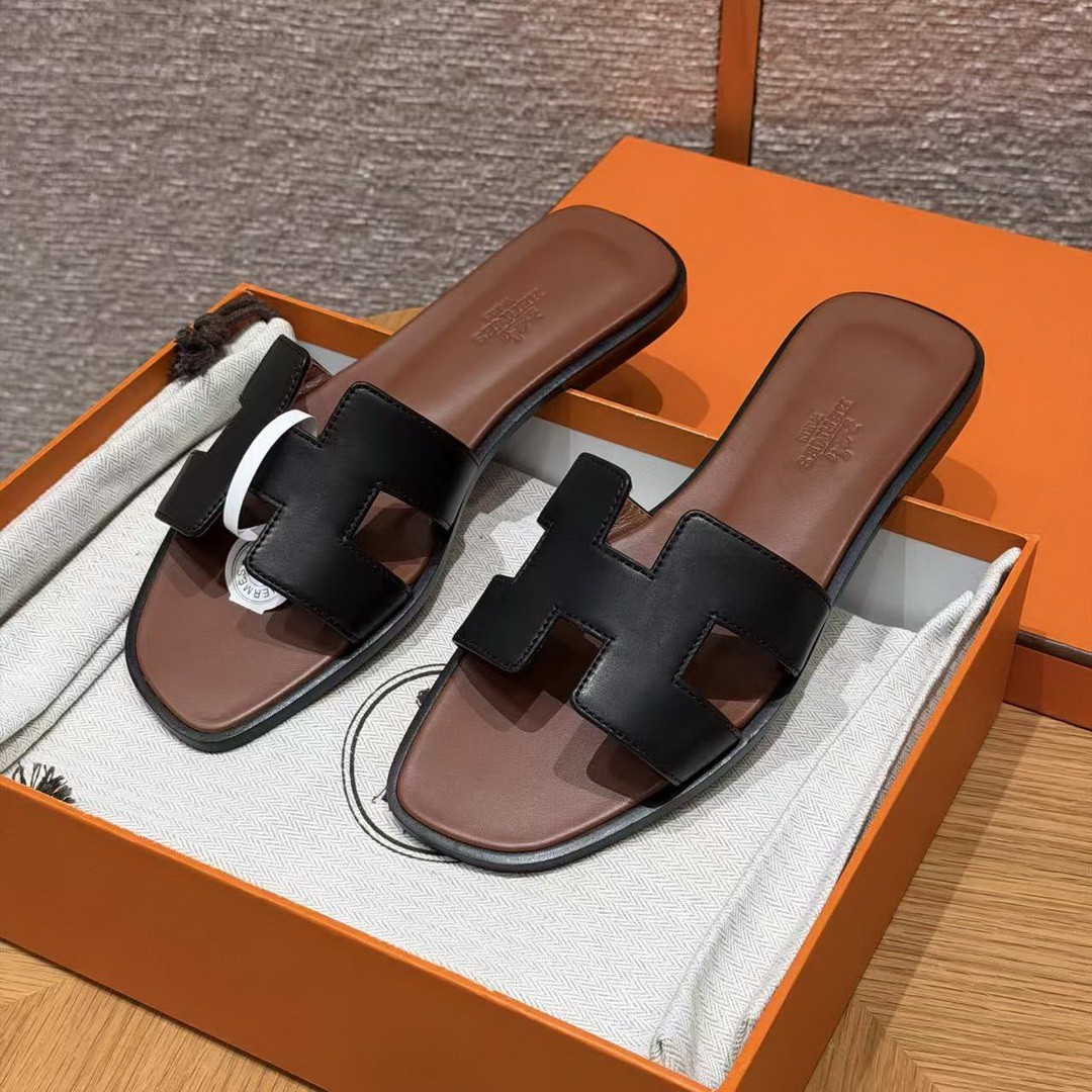 Hermes Oran Sandal Women Swift Calfskin Black Natural