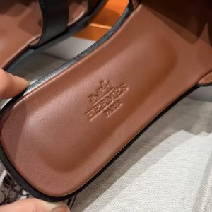 Hermes Oran Sandal Women Swift Calfskin Black Natural - Image 6