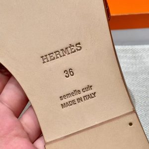 Hermes Oran Sandal Women Swift Calfskin Blanc Gold - Image 11