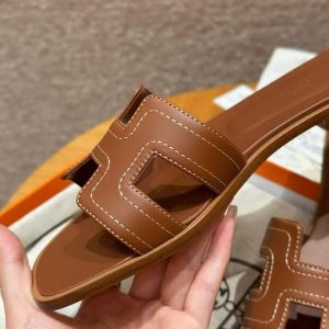 Hermes Oran Sandal Women Swift Calfskin Blanc Gold - Image 9