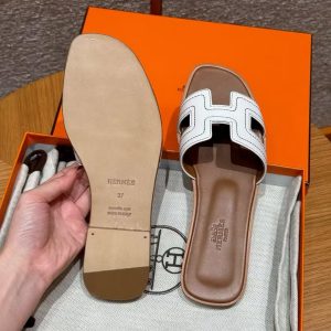 Hermes Oran Sandal Women Swift Calfskin Blanc Natural - Image 12
