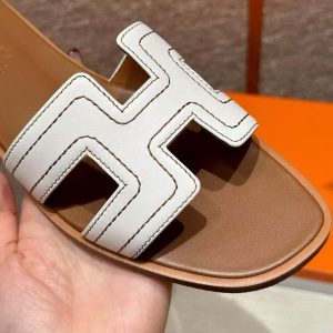 Hermes Oran Sandal Women Swift Calfskin Blanc Natural - Image 11