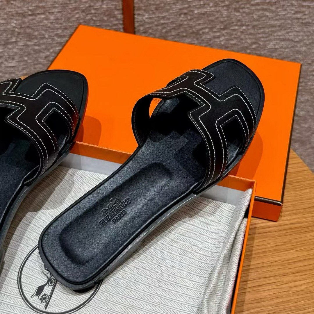 Hermes Oran Sandal Women Swift Calfskin Blanc Noir - Image 15