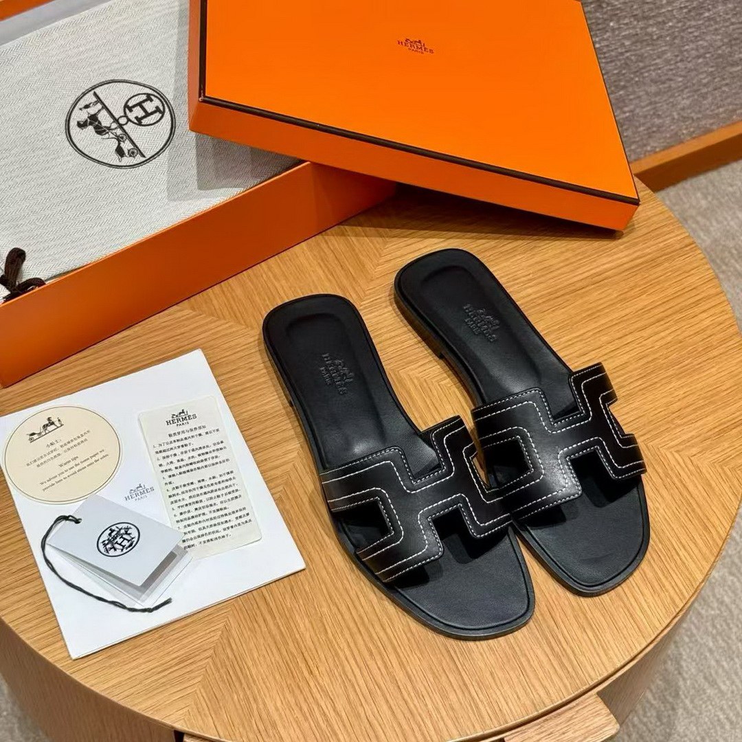 Hermes Oran Sandal Women Swift Calfskin Blanc Noir - Image 5
