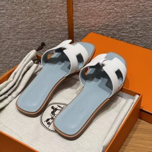 Hermes Oran Sandal Women Swift Calfskin Bleu Glacier White - Image 12