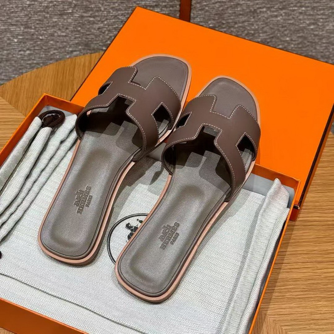 Hermes Oran Sandal Women Swift Calfskin Etoupe H202230Z X3360 - Image 2