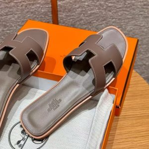 Hermes Oran Sandal Women Swift Calfskin Etoupe H202230Z X3360 - Image 11