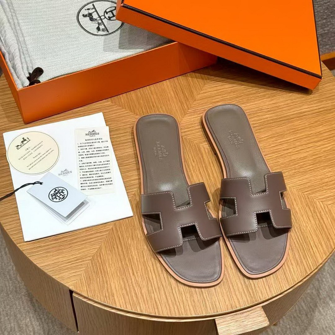 Hermes Oran Sandal Women Swift Calfskin Etoupe H202230Z X3360 - Image 3