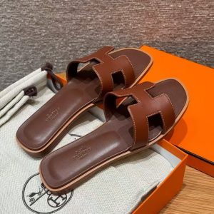 Alternative view of Hermes Oran Sandal Women Swift Calfskin Rouge Sellier