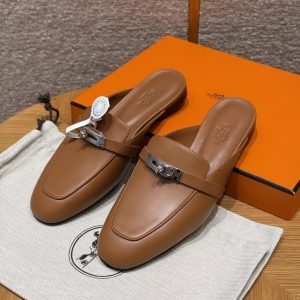 Alternative view of Hermes Oz Mule Women Calfskin Sliver Kelly Buckle Naturel H211157Z A3340