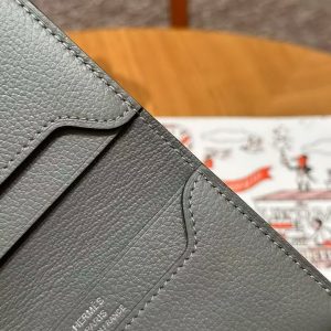 Hermes R.M.S. Card Holder Handmade In Evecolor Calfskin Leather Enamel Fittings Hardware 0L Gris Meyer - Image 6