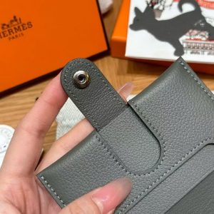 Hermes R.M.S. Card Holder Handmade In Evecolor Calfskin Leather Enamel Fittings Hardware 0L Gris Meyer - Image 4