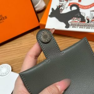 Hermes R.M.S. Card Holder Handmade In Evecolor Calfskin Leather Enamel Fittings Hardware 0L Gris Meyer - Image 3