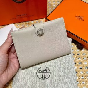 Hermes R.M.S. Passport Holder Handmade In Evecolor Calfskin Leather Enamel Fittings Hardware 10 Craie