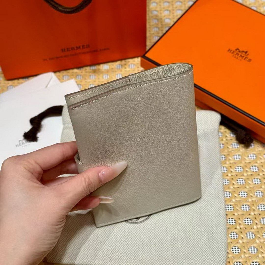 Hermes R.M.S. Passport Holder Handmade In Evecolor Calfskin Leather Enamel Fittings Hardware 10 Craie - Image 9