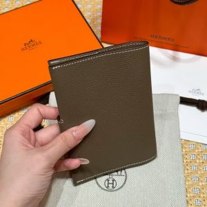 Hermes R.M.S. Passport Holder Handmade In Evecolor Calfskin Leather Enamel Fittings Hardware 18 Etoupe - Image 10