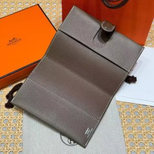 Hermes R.M.S. Passport Holder Handmade In Evecolor Calfskin Leather Enamel Fittings Hardware 18 Etoupe - Image 6