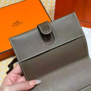 Hermes R.M.S. Passport Holder Handmade In Evecolor Calfskin Leather Enamel Fittings Hardware 18 Etoupe - Image 5