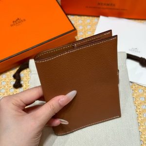 Hermes R.M.S. Passport Holder Handmade In Evecolor Calfskin Leather Enamel Fittings Hardware 37 Gold - Image 9